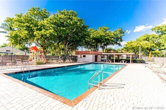 15805 W Waterside Cir-Unit -201 in Sunrise, FL - Building Photo - Building Photo