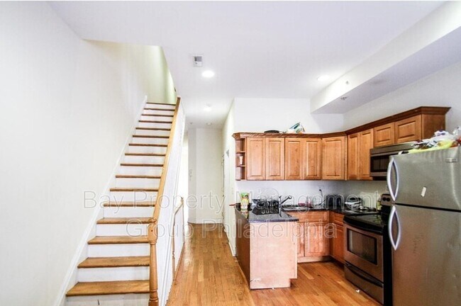 2331 N Park Ave photo'