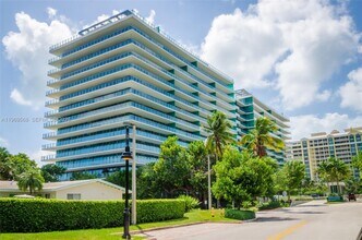 350 Ocean Dr in Key Biscayne, FL - Building Photo - Building Photo