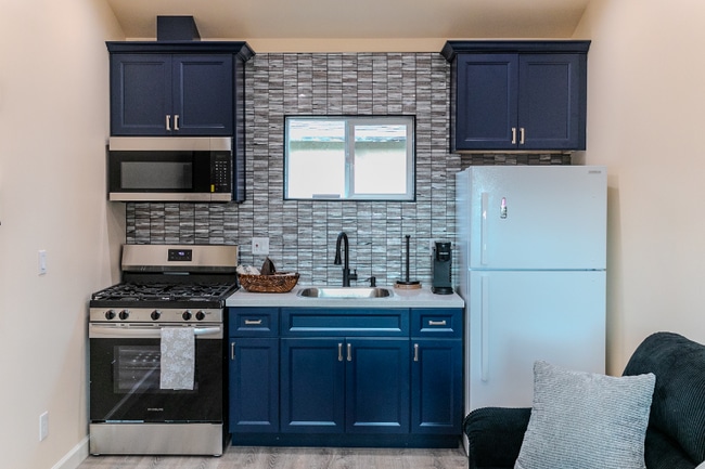 property at 1009 Arlington Ave