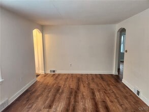 437 Church St in North Syracuse, NY - Building Photo - Building Photo