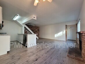 2843 Norcade Cir in Sacramento, CA - Building Photo - Building Photo