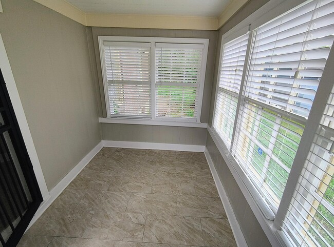 983 Brower St in Memphis, TN - Building Photo - Building Photo