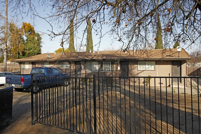 3000 Altos Ave in Sacramento, CA - Building Photo - Building Photo