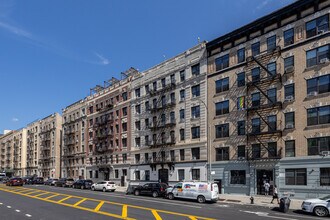 656 Saint Nicholas Ave in New York, NY - Building Photo - Building Photo