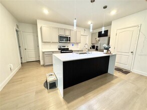 1388 Berry Ln in Davenport, FL - Building Photo - Building Photo