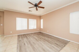 1009 Sunny Acres Ave in North Las Vegas, NV - Building Photo - Building Photo