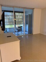 3341 NW 47th Terrace in Lauderdale Lakes, FL - Building Photo