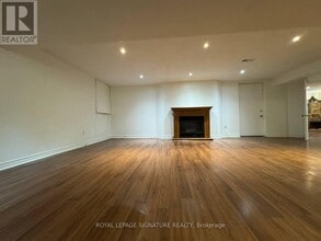 281 The Queensway N in Georgina, ON - Building Photo - Building Photo