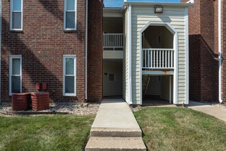 Peachtree in Chesterfield, MO - Foto de edificio - Building Photo