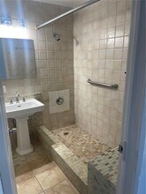 20700 SW 122nd Ave in Miami, FL - Building Photo - Building Photo