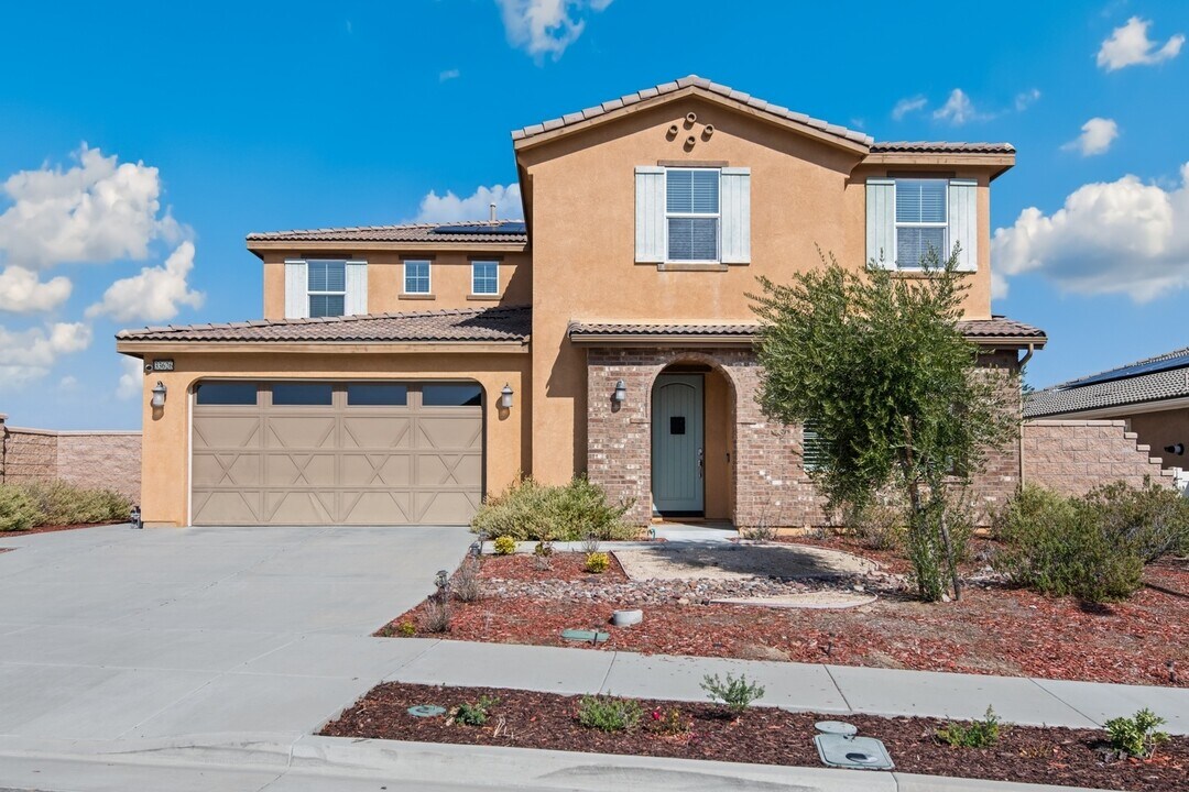 33626 Edge Ln in Temecula, CA - Building Photo