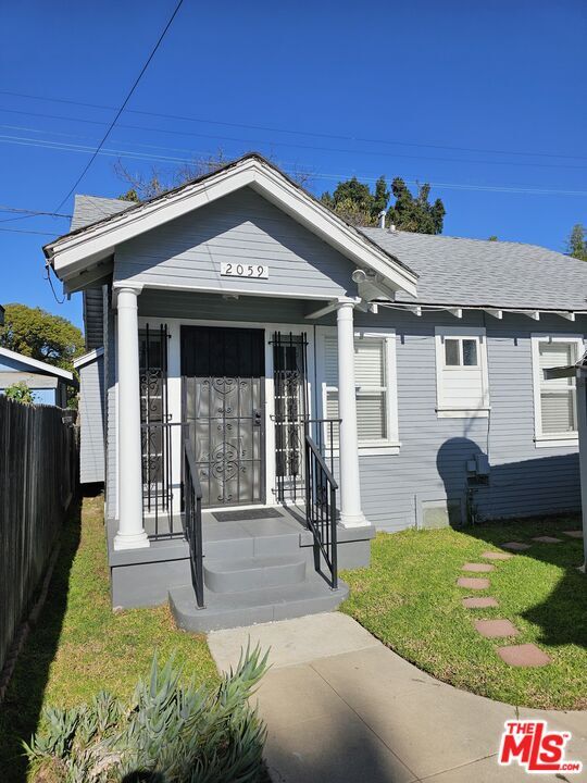 2059 W 29th St in Los Angeles, CA - Building Photo - Building Photo