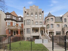 4115 S Drexel Blvd, Unit 3F in Chicago, IL - Building Photo