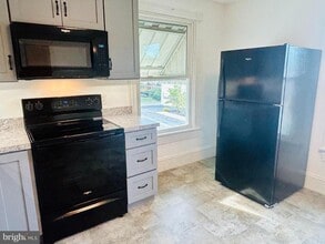 228 N Barbara St in Mount Joy, PA - Building Photo - Building Photo