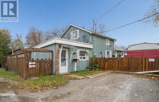 116 High St in Georgina, ON - Building Photo - Building Photo