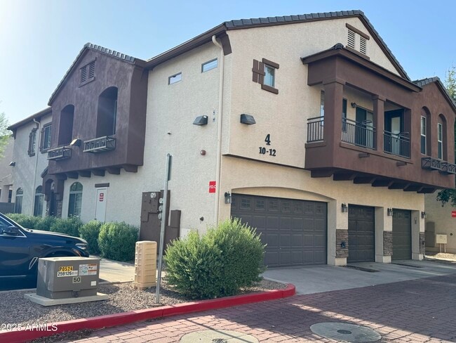 2727 N Price Rd in Chandler, AZ - Building Photo - Building Photo