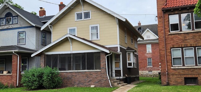 326 Napoleon St in Rockford, IL - Foto de edificio - Building Photo