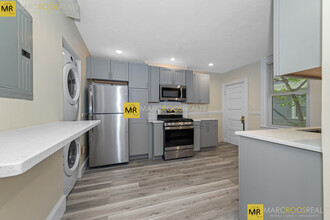 47 Brackett St, Unit #2 in Boston, MA - Building Photo - Building Photo
