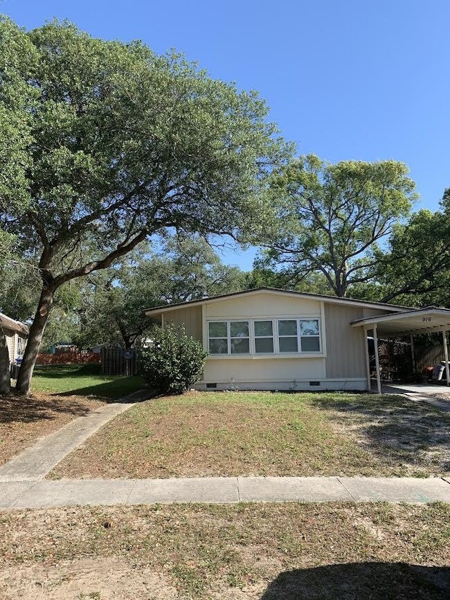 property at 916 Palermo Rd
