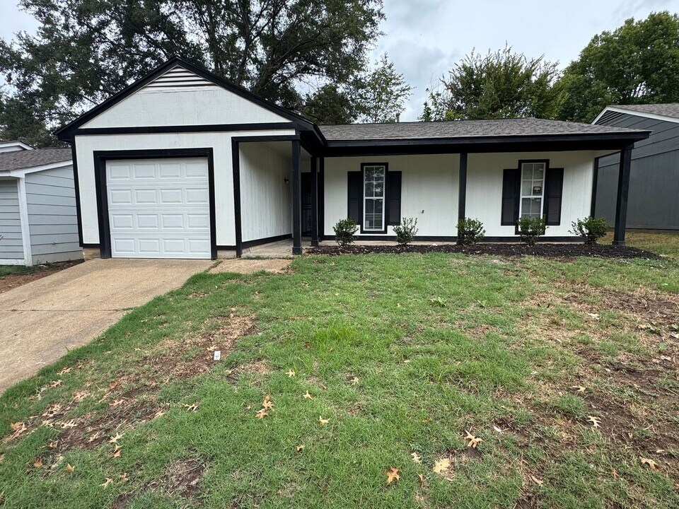 5636 Maple Tree Dr in Memphis, TN - Building Photo