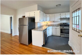 337 Beacon St, Unit A in Somerville, MA - Foto de edificio - Building Photo