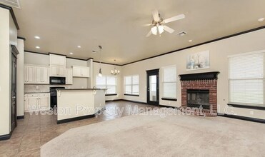 19136 Cottonwood Ct in Edmond, OK - Building Photo - Building Photo