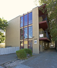 Dwight Blake Apartments in Berkeley, CA - Building Photo - Building Photo