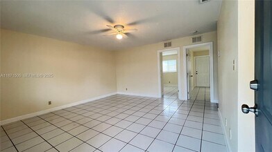 701 SW 15th Ave in Fort Lauderdale, FL - Foto de edificio - Building Photo