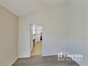 5129 W Sanna St in Glendale, AZ - Building Photo - Building Photo
