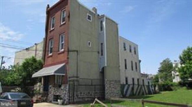 1602 N 17th St in Philadelphia, PA - Building Photo - Building Photo