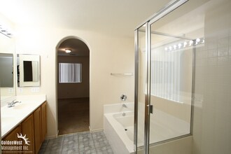 7936 Violet Dawn St in Las Vegas, NV - Building Photo - Building Photo