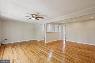 1204 Fox Run Pl in Woodbridge, VA - Building Photo - Building Photo