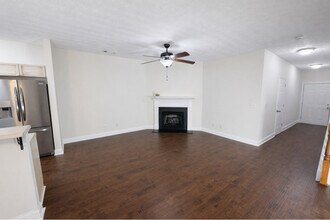 4865 Beacon Ridge Ln in Flowery Branch, GA - Building Photo - Building Photo