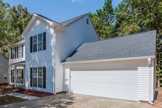 5511 Chasewind Dr in Charlotte, NC - Foto de edificio - Building Photo