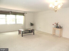 17 Theo Ln in Towson, MD - Building Photo - Building Photo