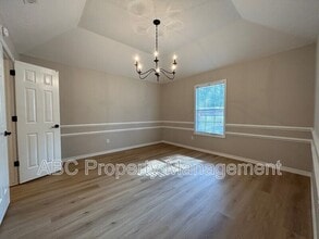 404 E Andrew Ave in Springdale, AR - Foto de edificio - Building Photo