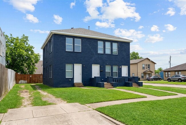 property at 122 Pineview Dr