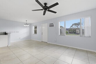 533 NW 15th Way in Fort Lauderdale, FL - Building Photo - Building Photo