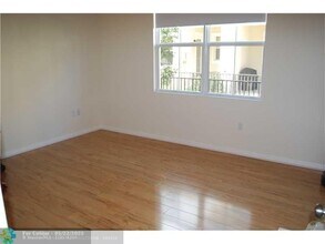 12411 NW 32nd Manor in Sunrise, FL - Building Photo - Building Photo