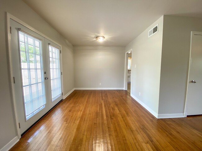 4152 Rhodes Ave in Memphis, TN - Foto de edificio - Building Photo