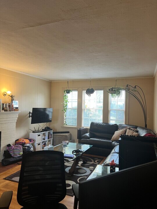 62 Bellvista Rd, Unit 1 in Boston, MA - Building Photo