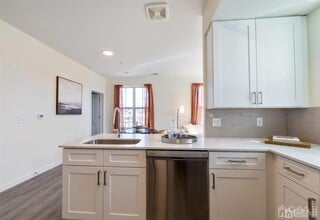 1 Nolan Way in East Brunswick, NJ - Building Photo - Building Photo