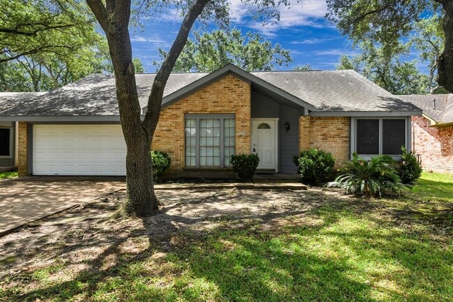 22627 Braken Manor Ln