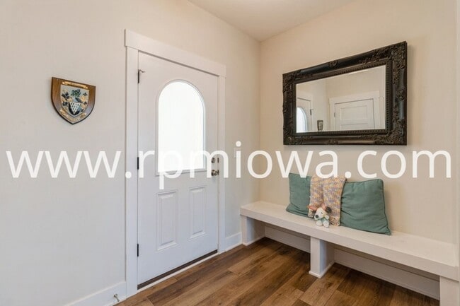 5901 NE Sherman Dr in Ankeny, IA - Building Photo - Building Photo