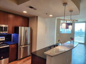 361 17th St NW, Unit 1021 in Atlanta, GA - Building Photo - Building Photo