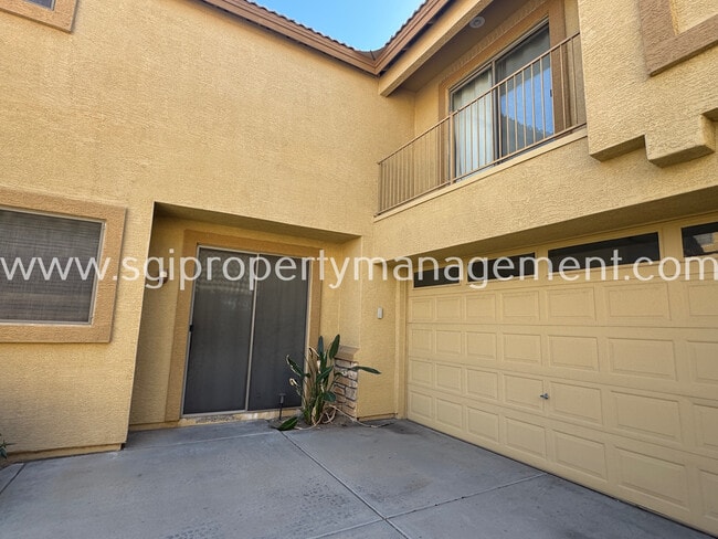 5313 E Hilton Ave in Mesa, AZ - Building Photo - Building Photo