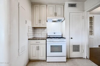 340 E Virginia Cir, Unit 340 in Phoenix, AZ - Building Photo - Building Photo