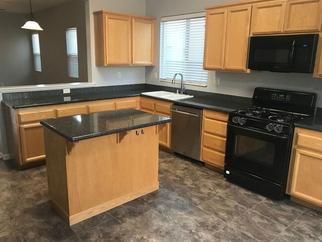 6125 Orchard Hill Way in Elk Grove, CA - Building Photo - Building Photo