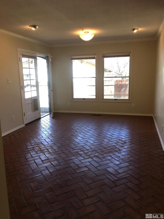 2205 Thomas Jefferson Dr in Reno, NV - Building Photo - Building Photo